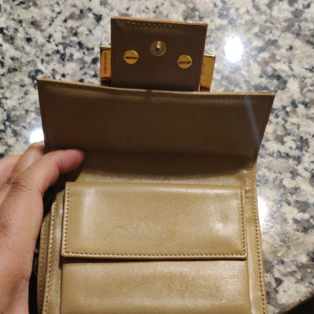 Fendi Tangerine Wallet with Gold Accent - Picture 5 of 11
